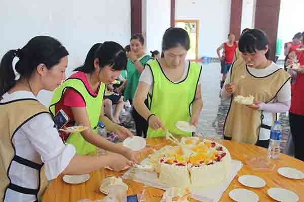 為6、7月生日員工慶生